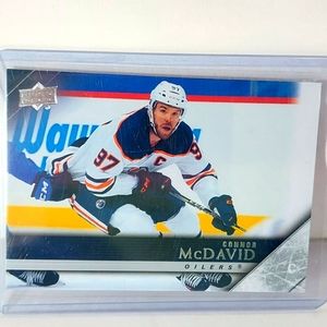 Connor McDavid Edmonton Oilers 2020-21 Upper Deck Extended Tribute T-27